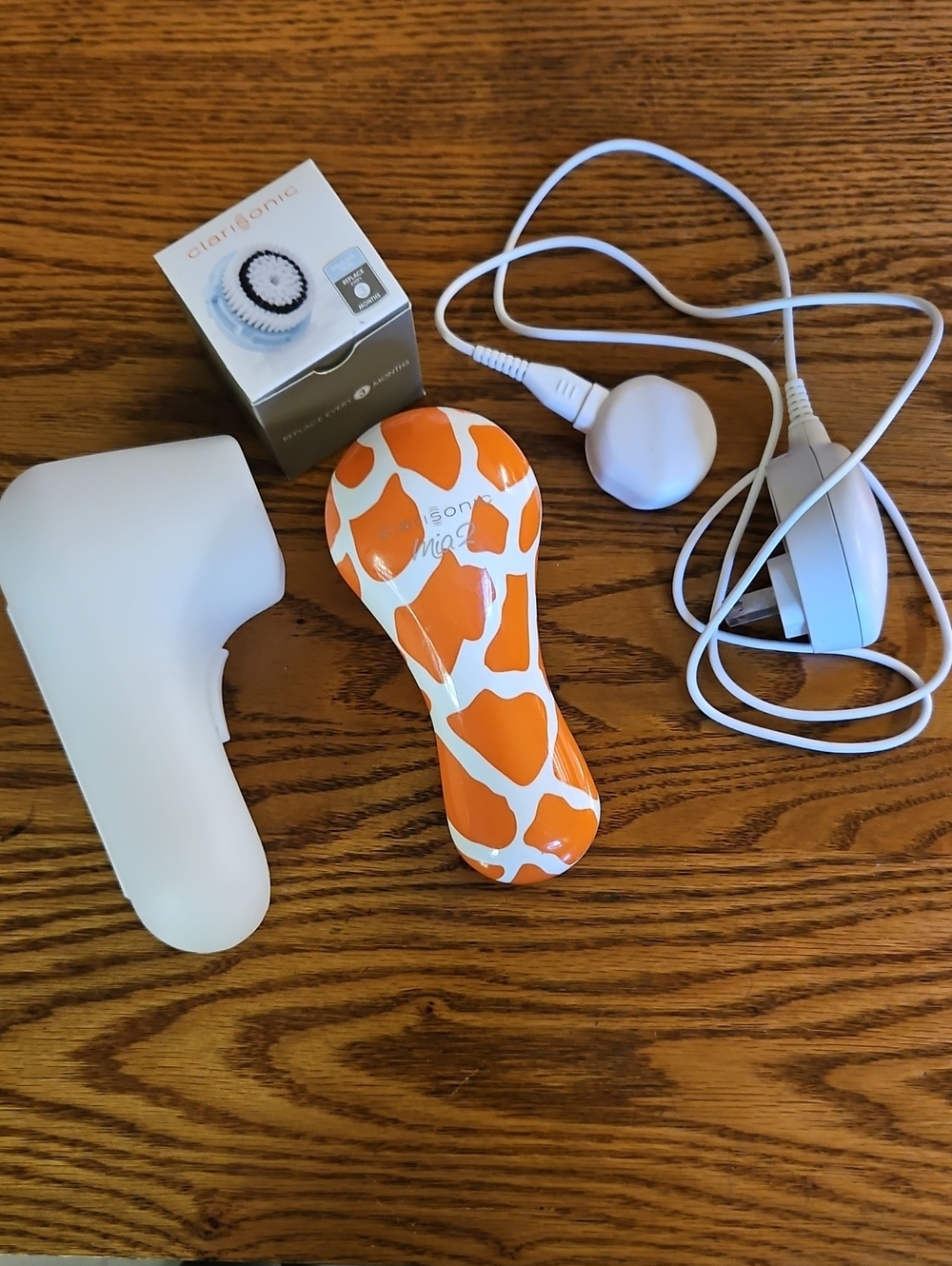 Clarisonic Mia Giraffe-Pattern Facial Cleansing Brush - Orange & White